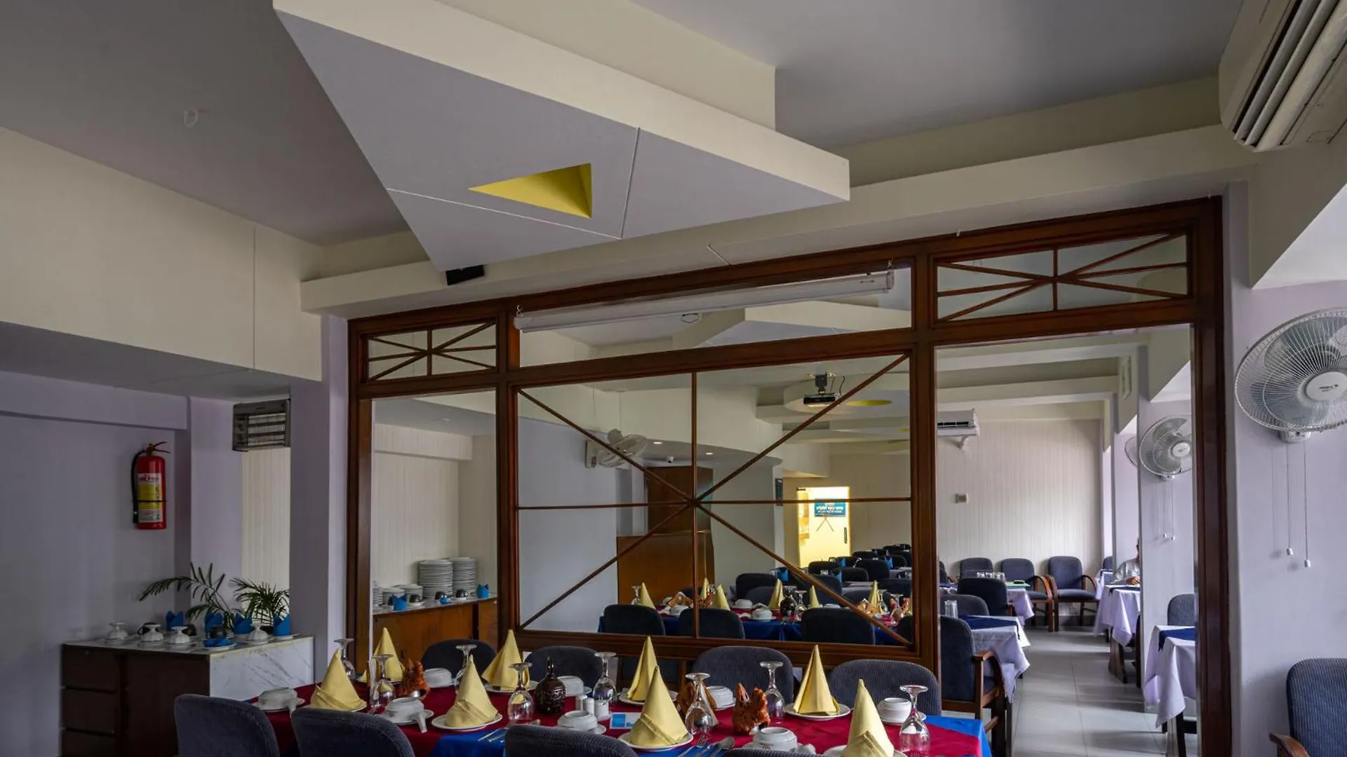 Hotel Ashrafee Ντάκα Μπανγκλαντές